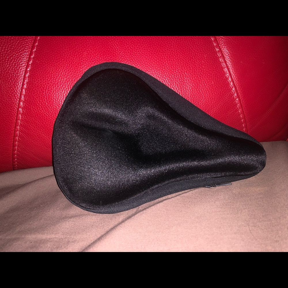 Gel foam bicycle seat cover NWOT
